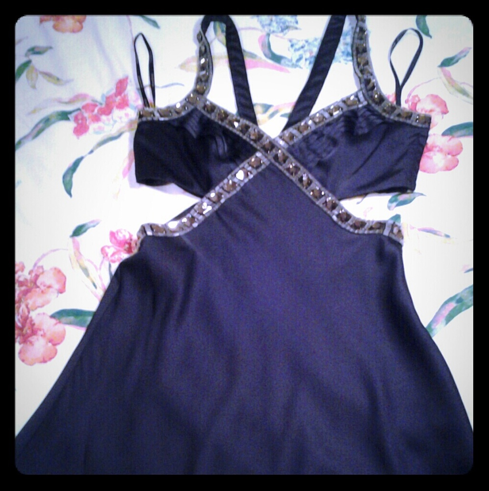 Bebe bedazzled side cut blouse